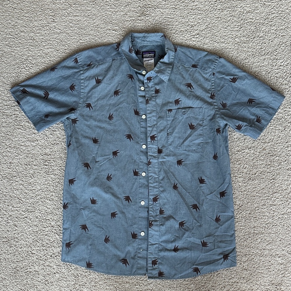 Patagonia Men's Blue and Brown Patterned Shirt